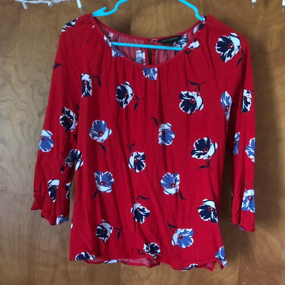 Banana Republic top, size M